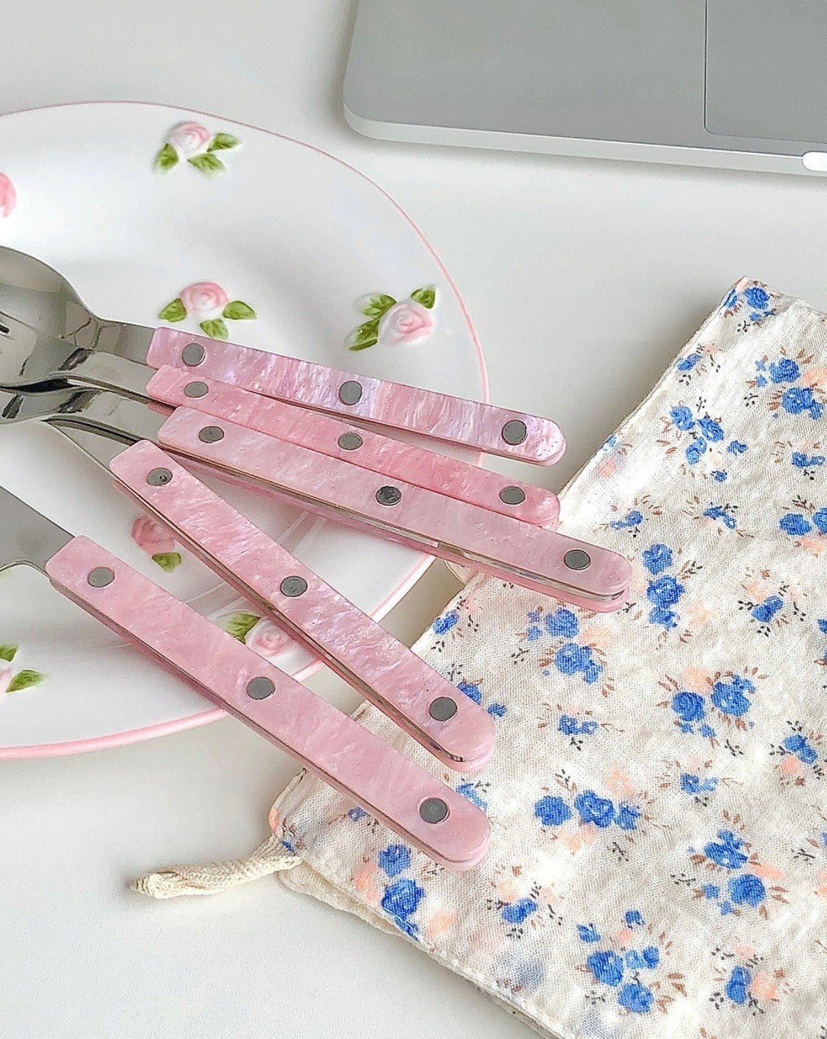 10-delars modernt bestickset